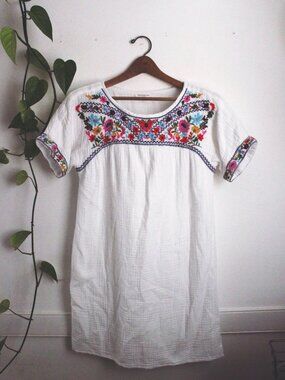 White Boho Tunic Dress Floral Embroidery 100% Cotton Beachlunchlounge S Short Sl